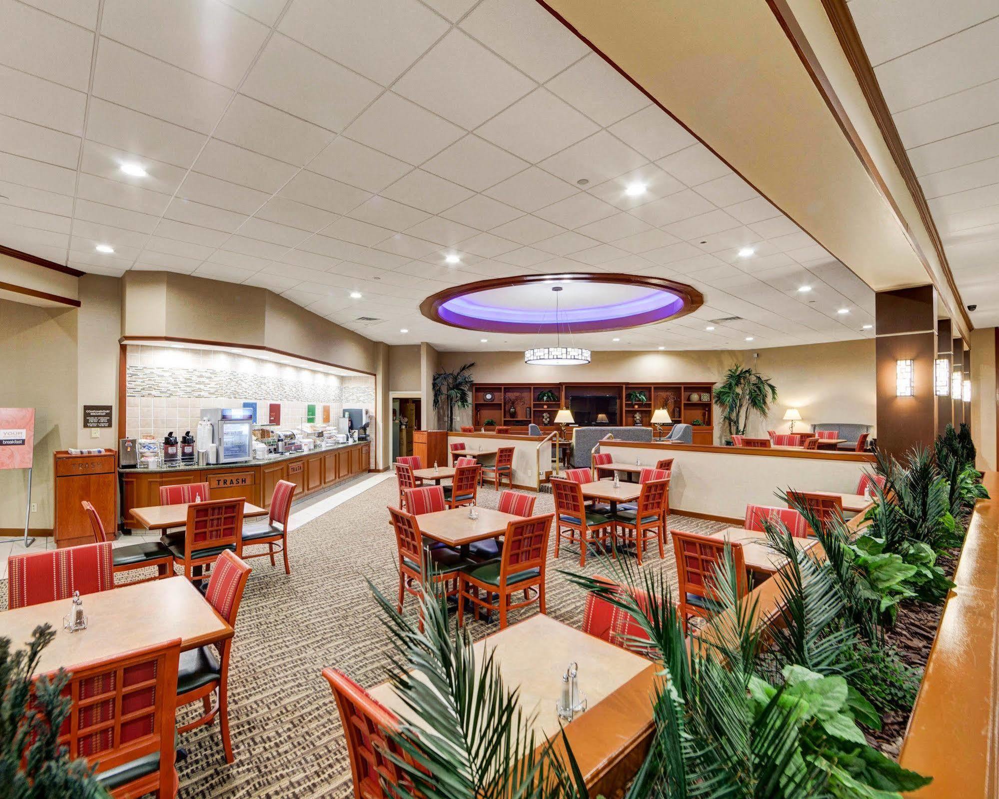 Comfort Inn & Suites Plano East Екстер'єр фото