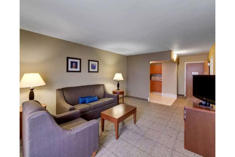 Comfort Inn & Suites Plano East Екстер'єр фото